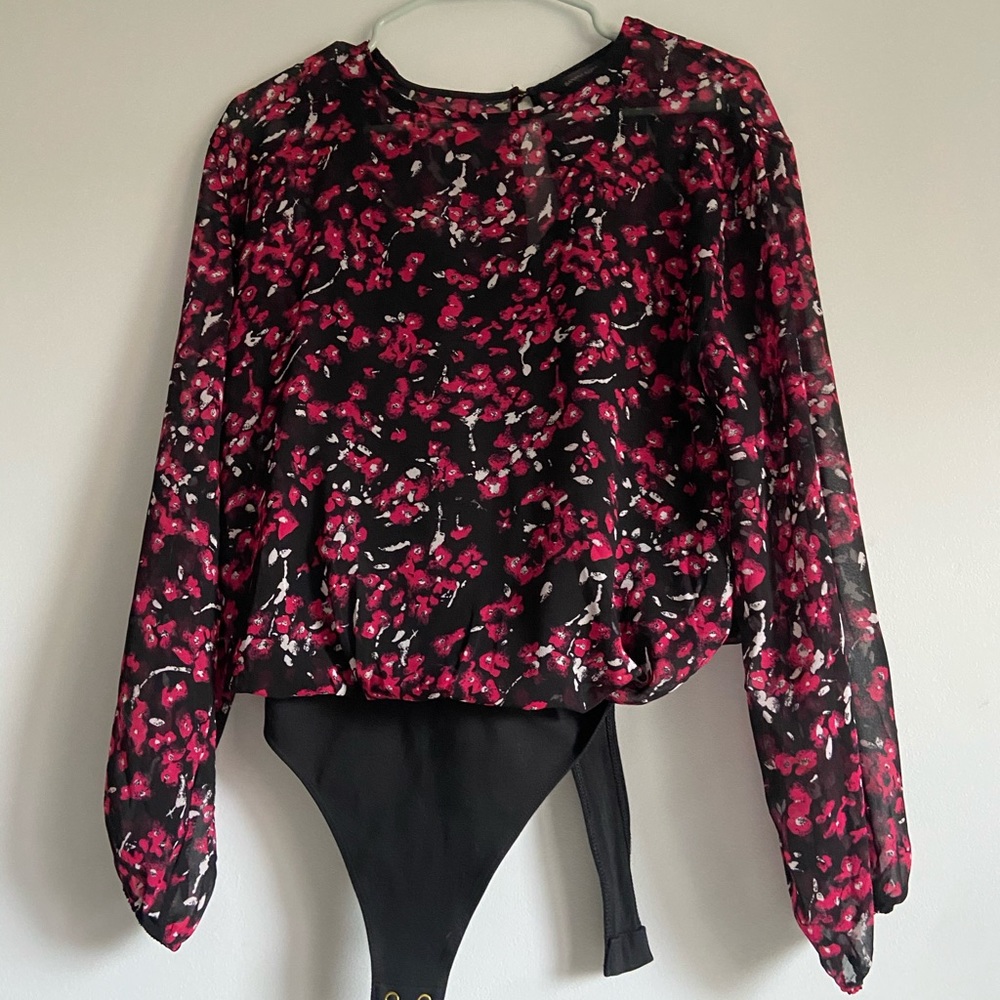 Banana Republic Balloon sleeve Bodysuit red floral